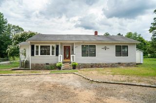 548 Honeysuckle Road, Spartanburg, SC 29303