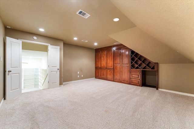 10 Seneca Place, The Woodlands, TX 77382