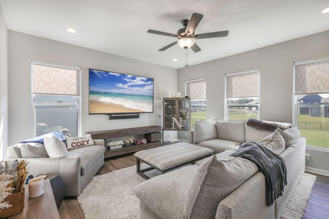 2725 Carmie Drive, Blacklick, OH 43004