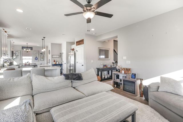 2725 Carmie Drive, Blacklick, OH 43004