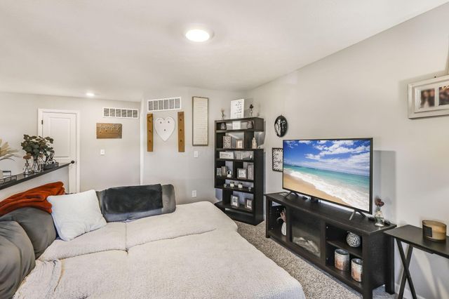 2725 Carmie Drive, Blacklick, OH 43004