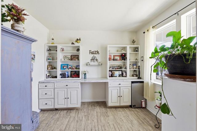 113 DIVOT CT, Front Royal, VA 22630