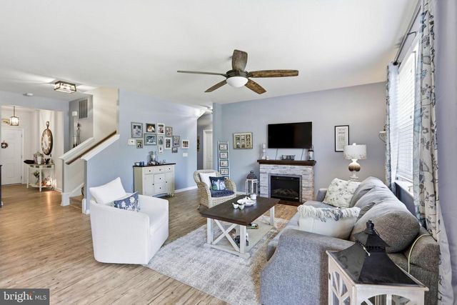 113 DIVOT CT, Front Royal, VA 22630