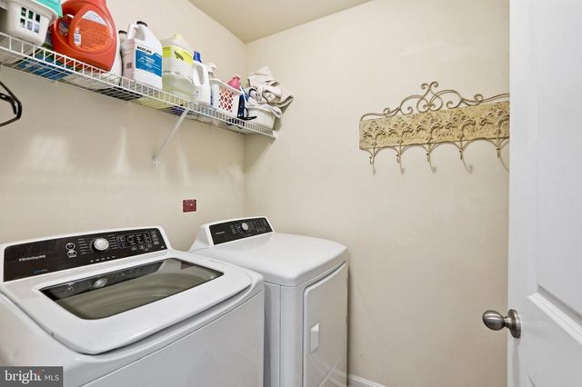 113 DIVOT CT, Front Royal, VA 22630