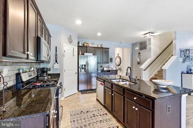 113 DIVOT CT, Front Royal, VA 22630