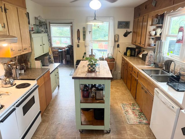 1122 Ralston Avenue, Barboursville, WV 25504
