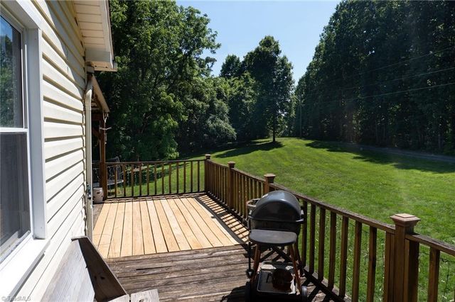 1744 R Chipman Drive, Yadkinville, NC 27055