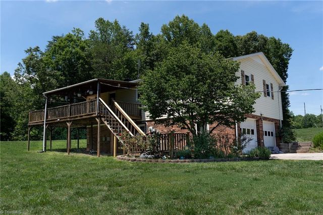 1744 R Chipman Drive, Yadkinville, NC 27055