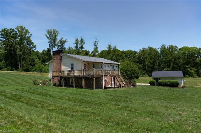 1744 R Chipman Drive, Yadkinville, NC 27055