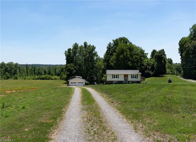 1744 R Chipman Drive, Yadkinville, NC 27055