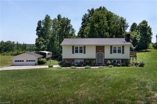 1744 R Chipman Drive, Yadkinville, NC 27055