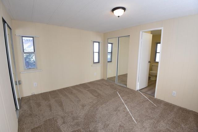 1048 Maverick Lane SE, Albuquerque, NM 87123