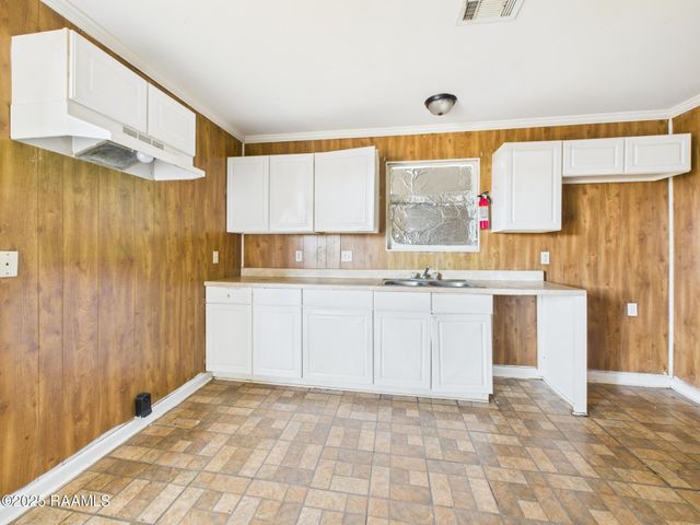 125 Sternberg Drive, Lafayette, LA 70506