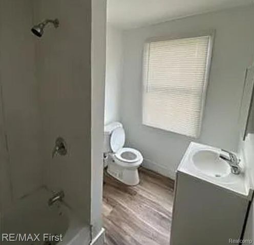 9755 Nardin Drive, Detroit, MI 48204