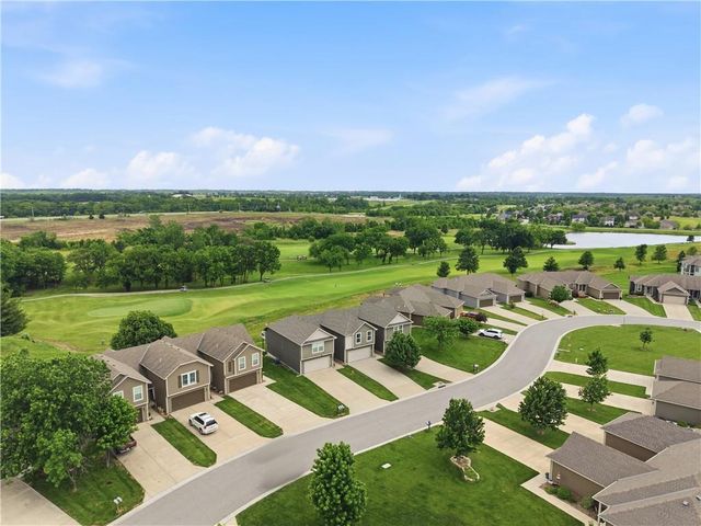 4911 141st Terrace, Basehor, KS 66007