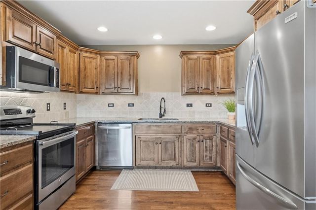 4911 141st Terrace, Basehor, KS 66007