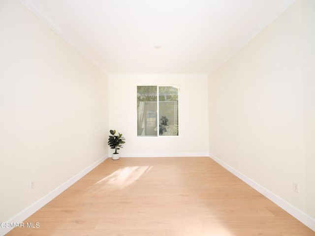 185 Laurel Wood Court, Simi Valley, CA 93065