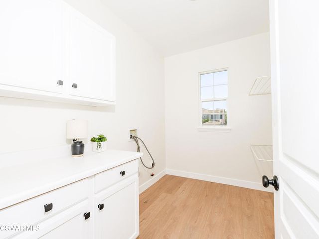 185 Laurel Wood Court, Simi Valley, CA 93065