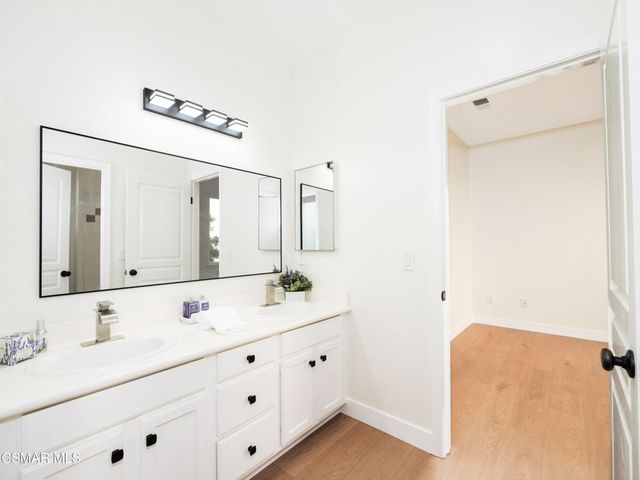 185 Laurel Wood Court, Simi Valley, CA 93065