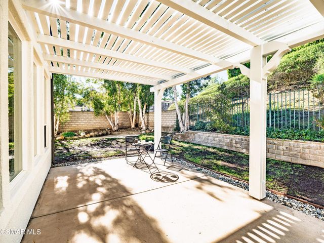 185 Laurel Wood Court, Simi Valley, CA 93065