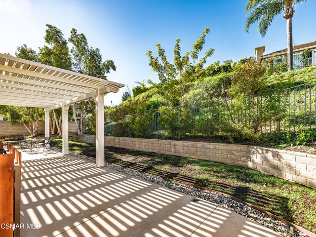 185 Laurel Wood Court, Simi Valley, CA 93065