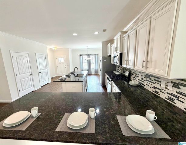 6563 NEWBRIDGE DRIVE, Bessemer, AL 35022