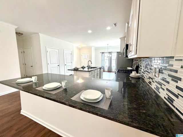 6563 NEWBRIDGE DRIVE, Bessemer, AL 35022