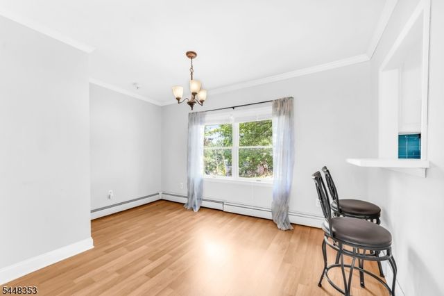 33 Asbury Pl, Parsippany-troy Hills Twp., NJ 07878