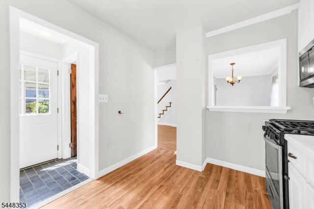 33 Asbury Pl, Parsippany-troy Hills Twp., NJ 07878