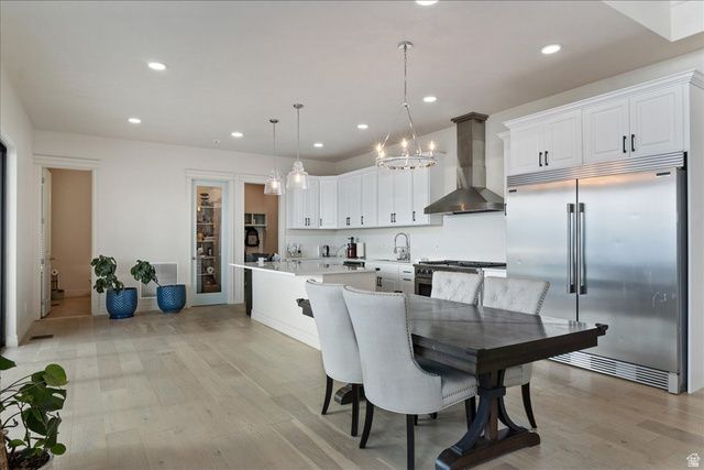 1013 W SEASONS VIEW CT, Lehi, UT 84043