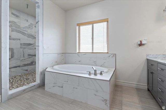 1013 W SEASONS VIEW CT, Lehi, UT 84043