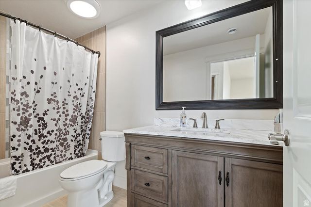 1013 W SEASONS VIEW CT, Lehi, UT 84043