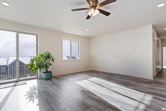 1013 W SEASONS VIEW CT, Lehi, UT 84043