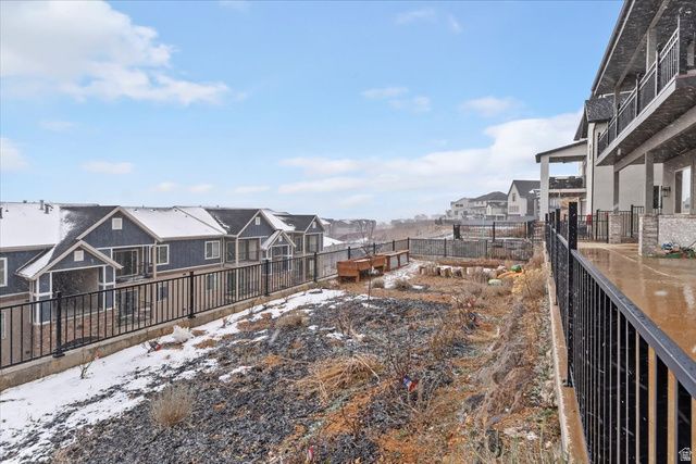 1013 W SEASONS VIEW CT, Lehi, UT 84043