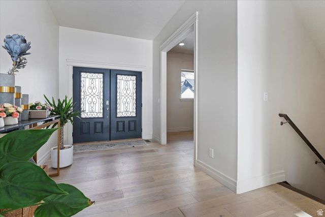 1013 W SEASONS VIEW CT, Lehi, UT 84043