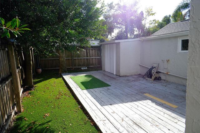 212 W HIAWATHA STREET, Tampa, FL 33604