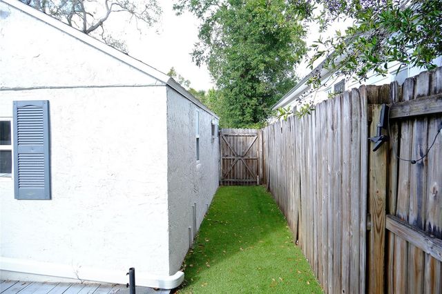 212 W HIAWATHA STREET, Tampa, FL 33604