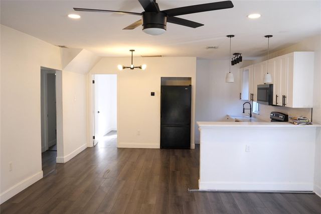 212 W HIAWATHA STREET, Tampa, FL 33604