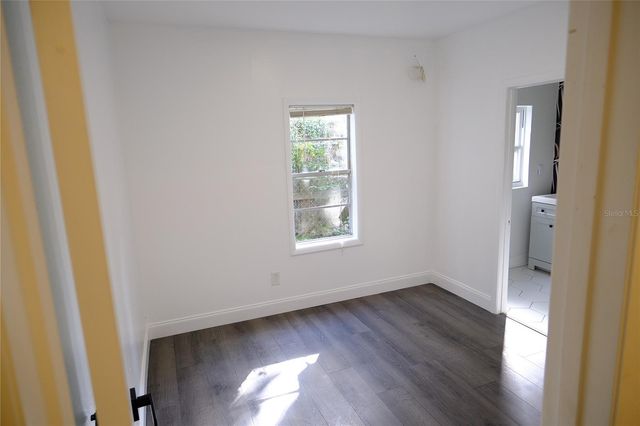 212 W HIAWATHA STREET, Tampa, FL 33604