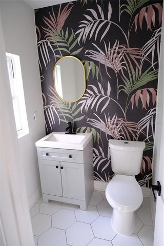 212 W HIAWATHA STREET, Tampa, FL 33604