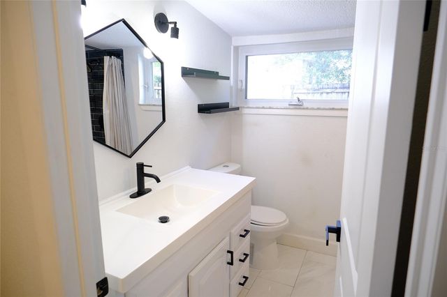 212 W HIAWATHA STREET, Tampa, FL 33604