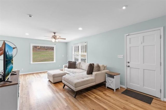 395 Heard Road, Canton, GA 30114