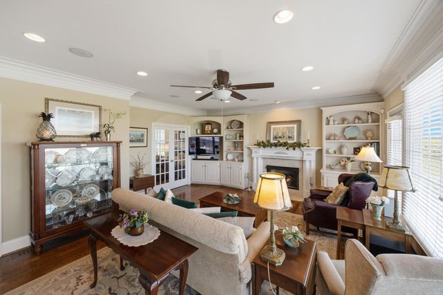 208 Craig Lane, Georgetown, KY 40324