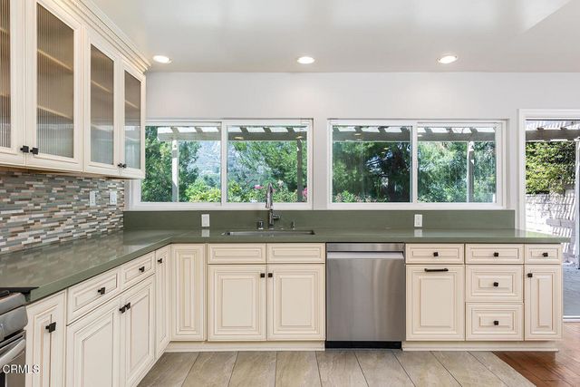 781 Starlight Heights Drive, La Canada Flintridge, CA 91011