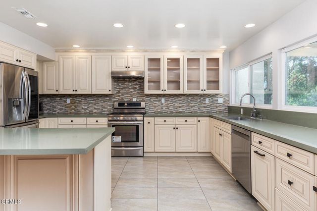 781 Starlight Heights Drive, La Canada Flintridge, CA 91011