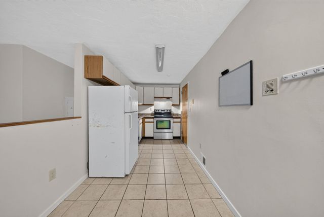 189 Littleton Rd 15, Chelmsford, MA 01824