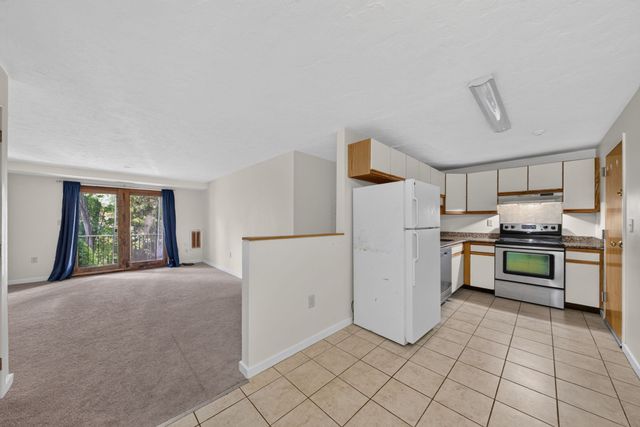 189 Littleton Rd 15, Chelmsford, MA 01824