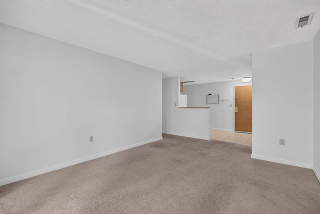 189 Littleton Rd 15, Chelmsford, MA 01824