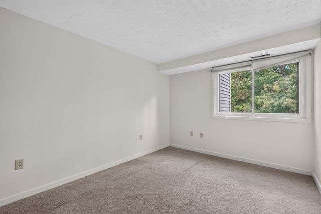 189 Littleton Rd 15, Chelmsford, MA 01824