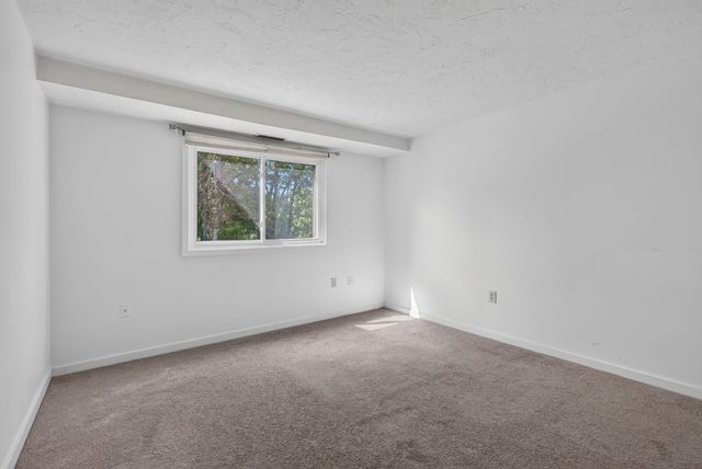189 Littleton Rd 15, Chelmsford, MA 01824
